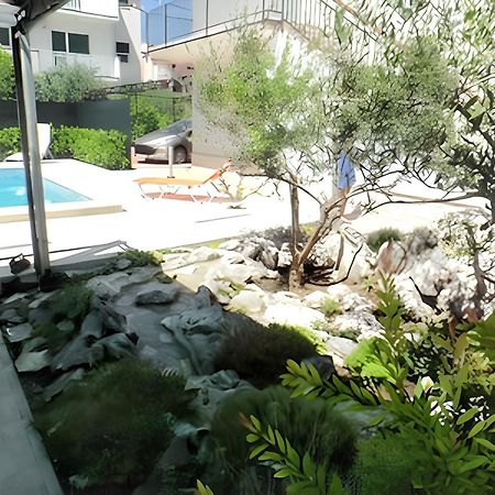 Comfortable Apartment In Kastel Novi Shared Pool 47M² Kaštela Exterior foto